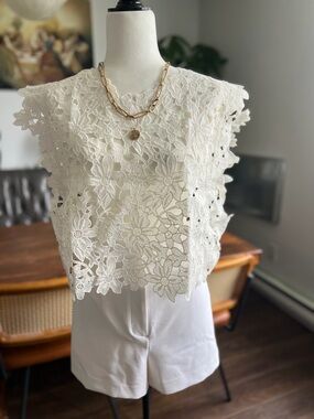 Lace Floral Crochet Sleeveless Top - White